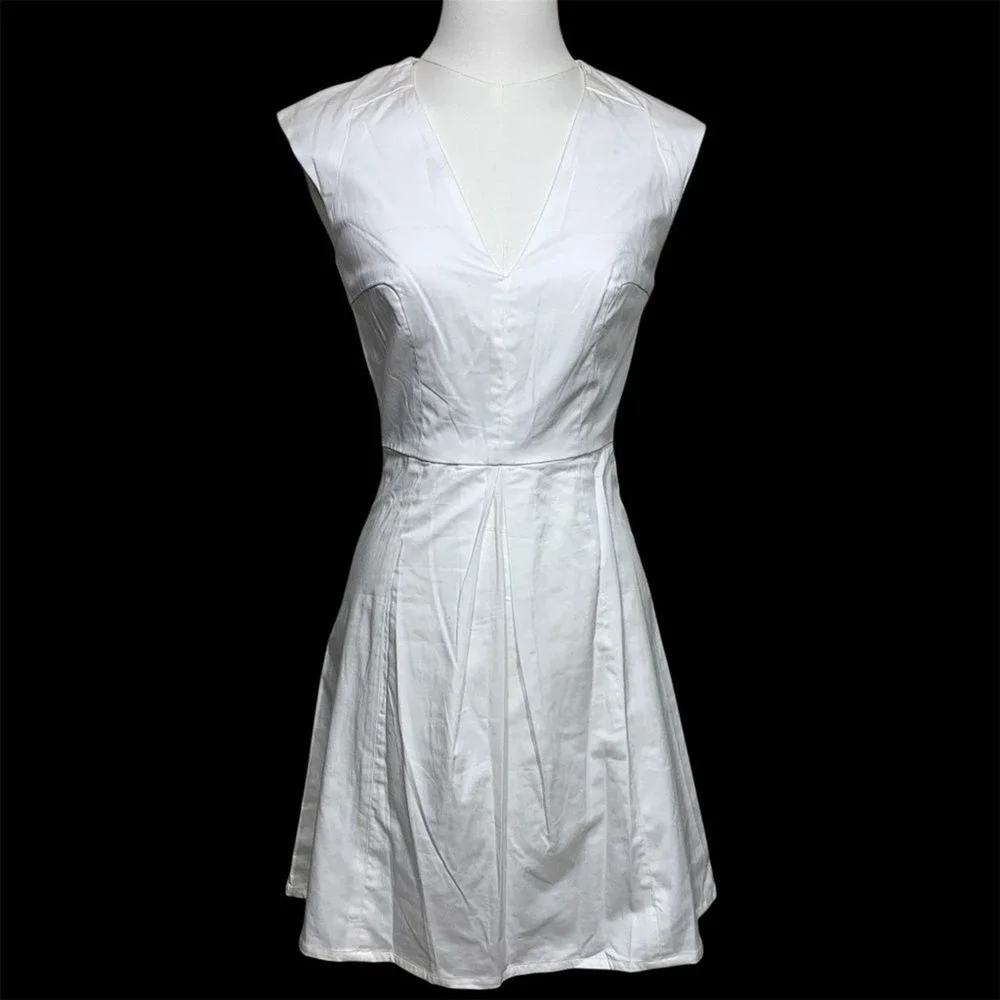 French Connection Dress Womens 0 White V-Neck Pleated Fit and Flare Mini Sleevel